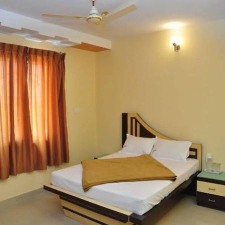 7 Hills Inn Tirupati Exterior foto